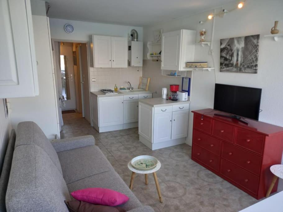 Studio, 4 pers, vue mer, parking, bien équipé Agde Esterno foto