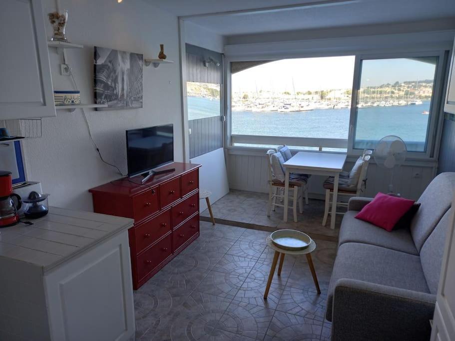 Studio, 4 pers, vue mer, parking, bien équipé Agde Esterno foto