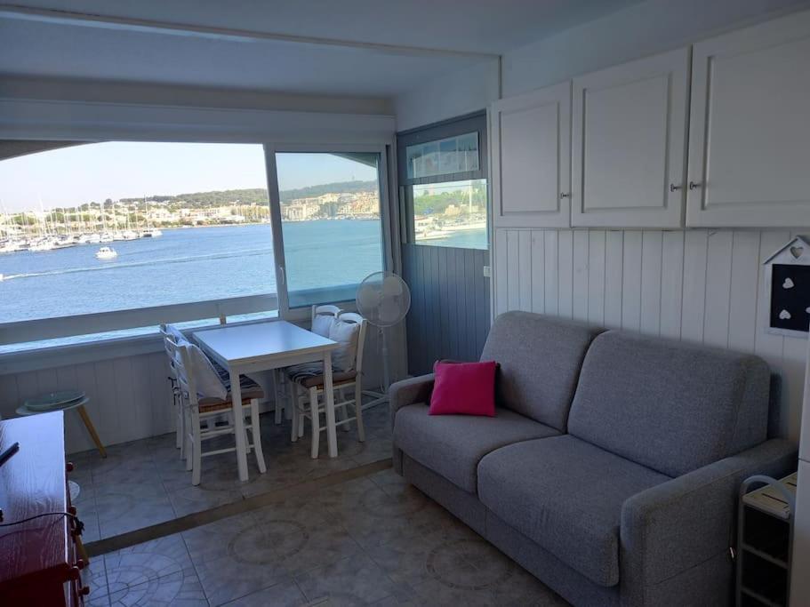 Studio, 4 pers, vue mer, parking, bien équipé Agde Esterno foto